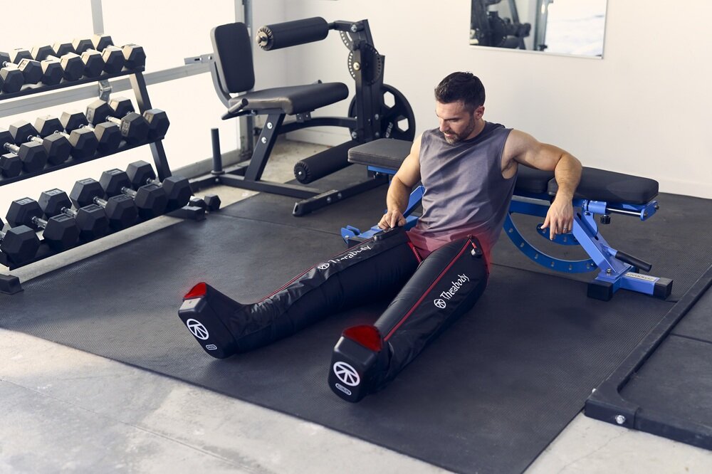 Masażer do nóg THERABODY Jetboots Pro Plus kv początek opisu
