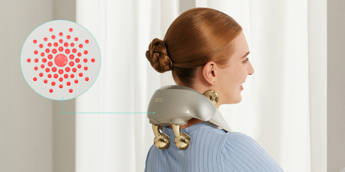 MASAŻER DO KARKU SKG H7 ULTRA (KREMOWO-ZŁOTY) Technologia czerwonego światła terapia cieplna długość fal folia grzewcza FPC powierzchnia Trzy poziomy regulacji temperatury dostosowanie potrzeby recyzyjny układ sterowania ARM