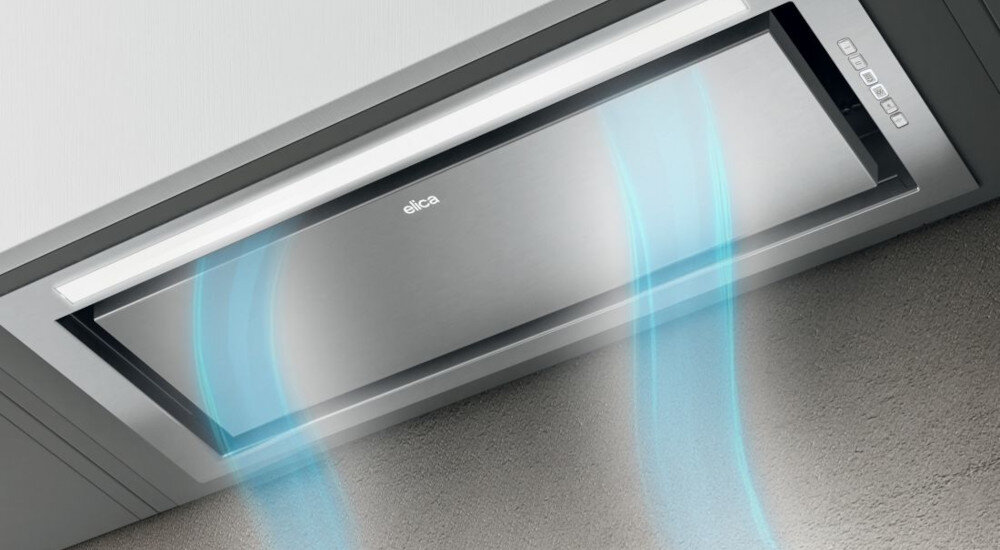 OKAP ELICA LANE SENSOR BLMAT A 52 wizualizacja lifestyle niebieskie barwy powietrza okap widok od dołu przyciski oświetlenie pasek LED Perimeter Aspiration System obwodowego zasysania świeże powietrze mechanizm pochłaniania ukryty