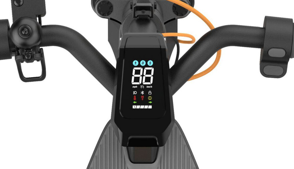 Hulajnoga elektryczna NAVEE GT3 Max 75km 400W 2 amortyzatory 10 cali Czarny zbliżenie na wyświetlacz kierownica o wysokości 125 cm podróżowanie w wyprostowanej pozycji intuicyjny wyświetlacz HD kontrolowanie i sprawdzanie wszelkich informacji o stanie hulajnogi