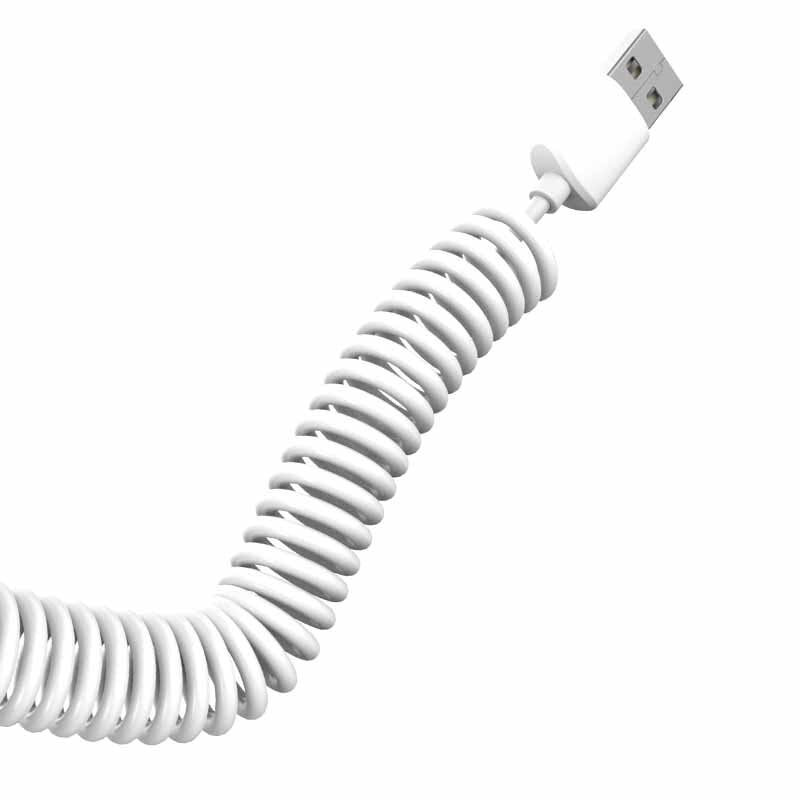 Biały, spiralny kabel USB z widoczną końcówką USB typu A.