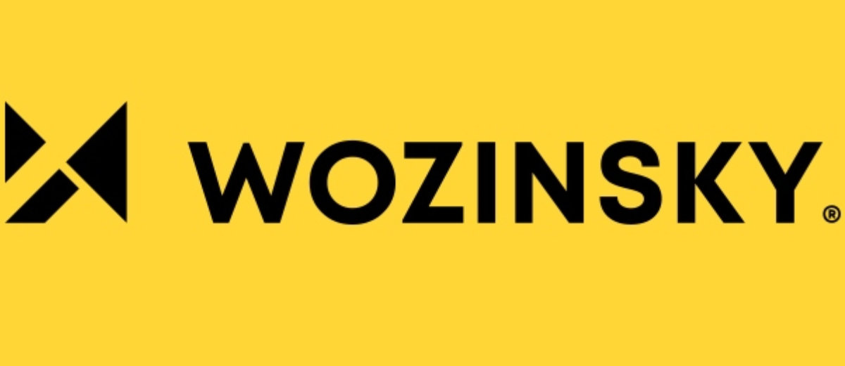 Logo Wozinsky na żółtym tle.