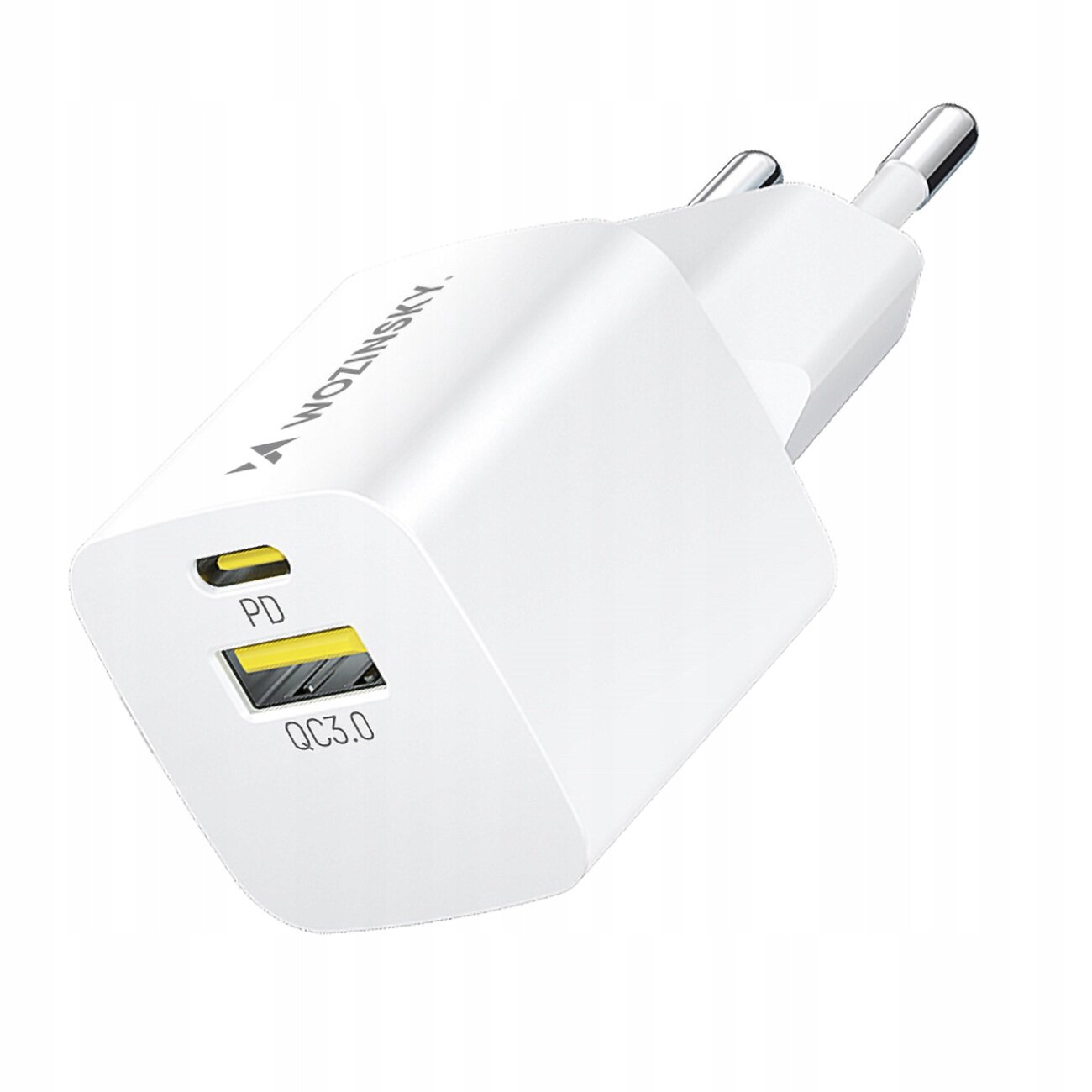 Biała ładowarka sieciowa z dwoma portami: USB-C oznaczonym \'PD\' i USB-A oznaczonym \'QC3.0\'. Na obudowie widoczne jest logo producenta.