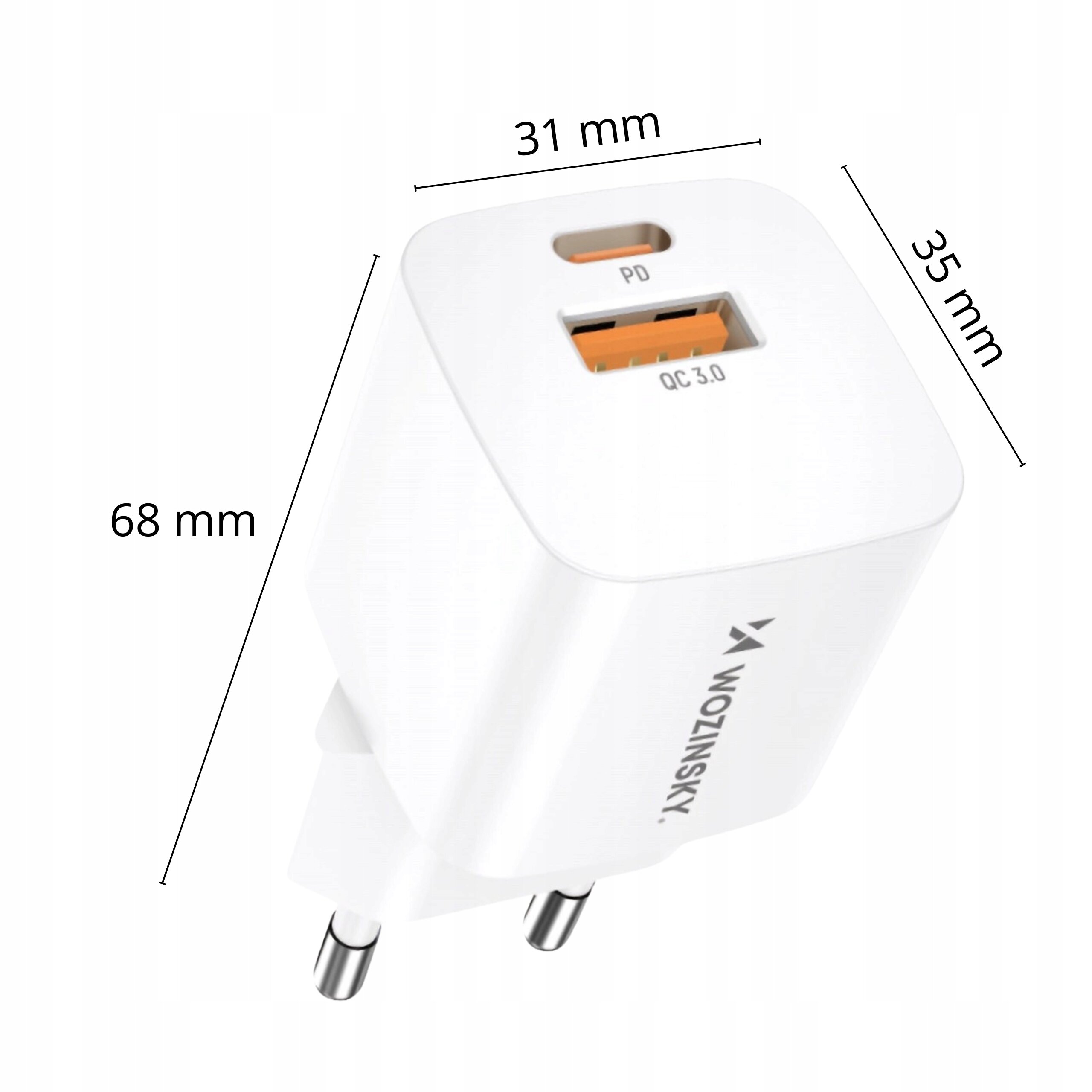 Biała ładowarka sieciowa z dwoma portami: USB-C oznaczonym \'PD\' i USB oznaczonym \'QC 3.0\'. Na obudowie widoczne jest logo \'WOZINSKY\', a wymiary ładowarki to 31 mm x 35 mm x 68 mm.