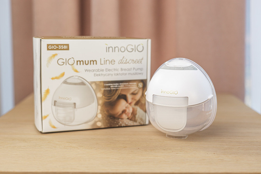 Laktator INNOGIO GIOmum Line Discreet GIO-358I Wsparcie w karmieniu piersią wygląd design tło prezentacja wizualizacja