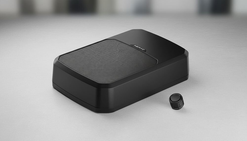 HERTZ DBA 201F aktywny subwoofer samochodowy, płaska obudowa, mocny bas, przetwornik 8 cali, urządzenie stojące na blacie