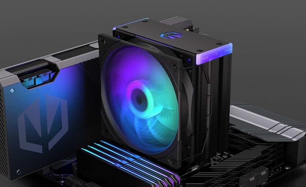 Komputer MAD DOG ENDORFY500ARGB-A19DR32 Chłodzenie procesora z podświetleniem RGB, zamontowane w obudowie komputera wraz z modułami pamięci RAM i systemem wentylacji, chłodzenie procesora, radiator, tryb półpasywny, podświetlenie ARGB