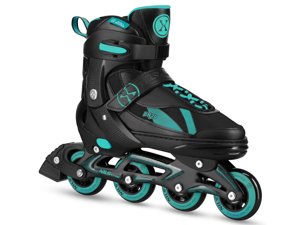 Łyżworolki NILS EXTREME Enzo NH382 2w1 (rozmiar 36-39) Czarno-turkusowy jedna łyżworolka na białym tle widoczna od przodu pod skosem możliwość regulacji długości wkładki w zakresie 23-25 cm można dopasować rozmiar do rosnącej stopy rozwiązanie wydłuża okres użytkowania wygodę lepsze przenoszenie siły większa kontrola nad jazdą w rozmiarze 36-39