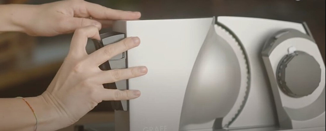 Krajalnica GRAEF MYtiny Twin Czarny Zabezpieczenia dla spokoju Blokada włącznika ochrona Dodatkowy schowek na kabel