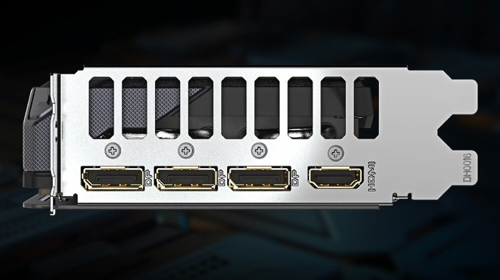 Karta graficzna GIGABYTE GeForce RTX 5060 Ti Gaming OC 8GB Perspektywa z przodu i od boku, prezentująca trzy wentylatory osłonięte wytrzymałą obudową, wyjścia, porty, rozdzielczość, interfejs