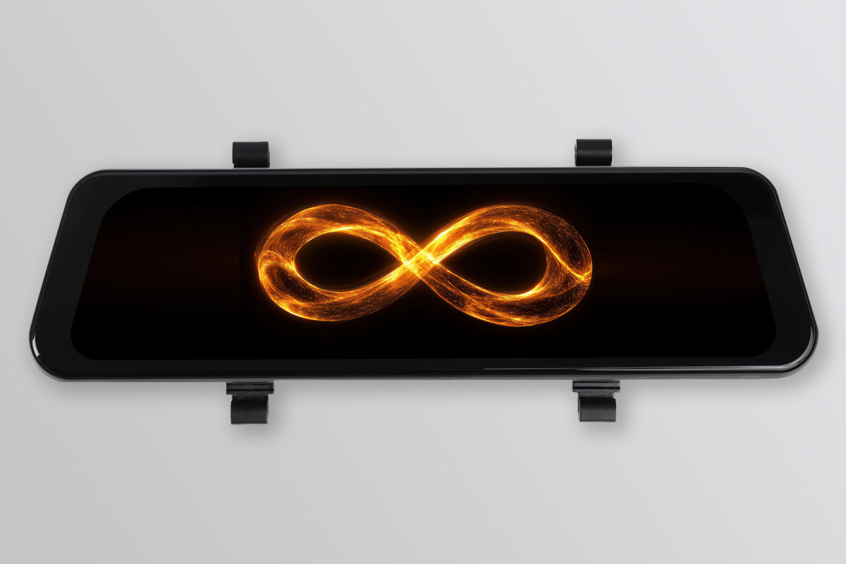 Wideorejestrator Prido X8 funkcję zapisu filmów w pętli karty pamięci usuwać najstarsze nagrania - nagrywanie w pętli, urządzenie na jasnym tle