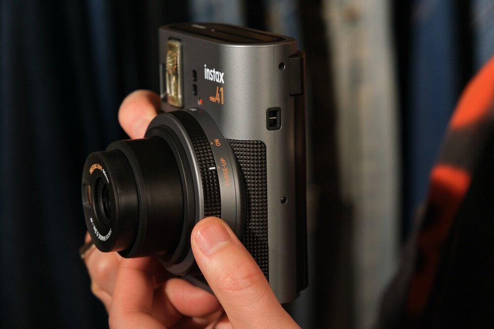 Aparat FUJIFILM Instax Mini 41 PH EX D tryb makro korekta paralaksy precyzyjne kadrowanie