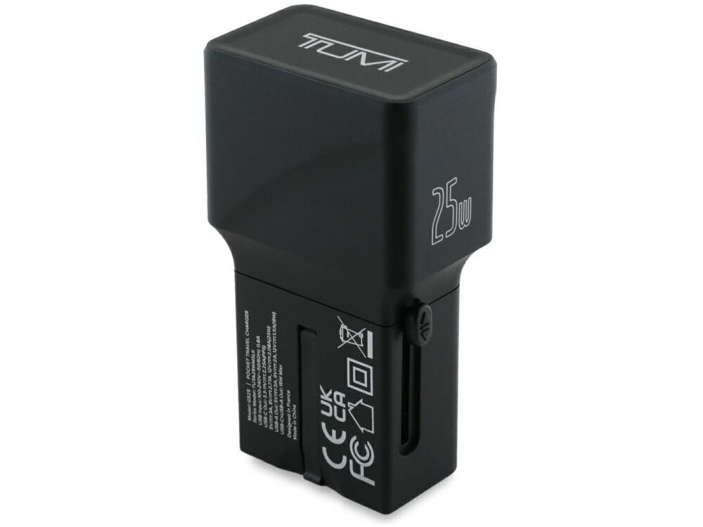 Ładowarka sieciowa TUMI Travel Adapter Czarny ladowarka na bialym tle, wydajnosc, napiecie, port