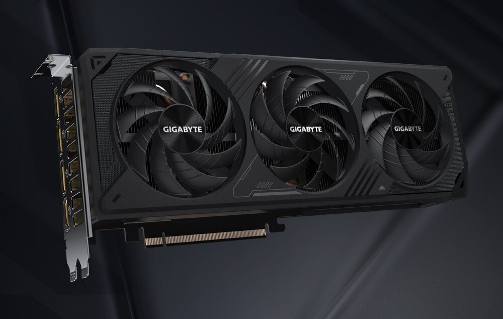Karta graficzna GIGABYTE GeForce RTX 5070 Windforce SFF 12GB DLSS 4 Karta graficzna Gigabyte GeForce RTX 5070 Windforce SFF 16GB w ujęciu na czarnym tle