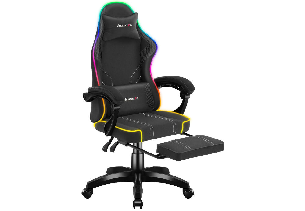 Fotel HUZARO Force 3.7 RGB Czarny prezentacja fotela na białym tle od przodu pod kątem z wysuniętym podnóżkiem rozkładany podnóżek komfortowe wyciągnięcie nóg odprężenie funkcjonalny dodatek solidność