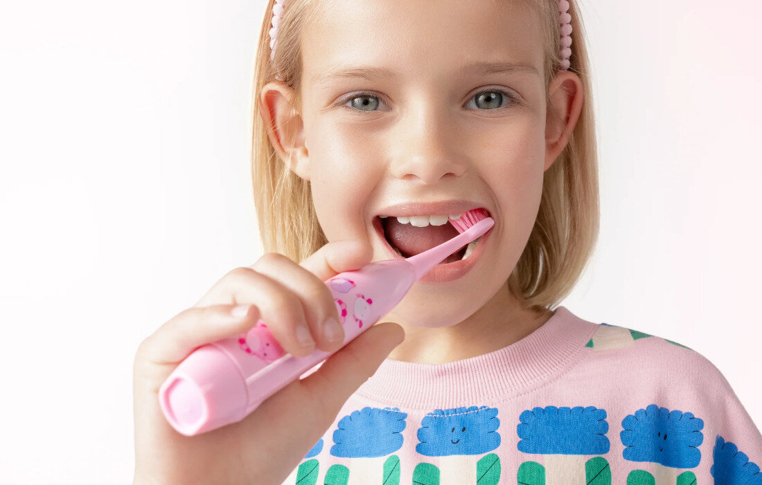 Oryginalna końcówka szczoteczki ORDO Sonic Kids Squishmallows Samir Niebieski (2 szt.)  Wygodne stosowanie z aparatami wokół zamków, gumek i drutów ułatwienie czyszczenie