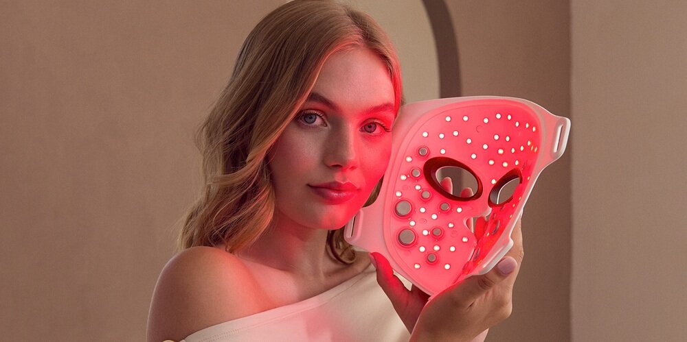 Maska LED SILK-N EMS Mask FAC06 poprawa napięcia skóry, redukcja zmarszczek, wyrównany koloryt skóry, pielęgnacja skóry, wzmocnienie mięśni twarzy