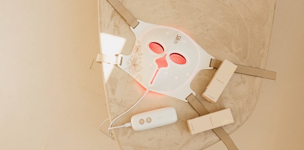 Maska LED SILK-N EMS Mask FAC06 skuteczne działanie w trudno dostępnych miejscach, redukcja cieni pod oczami, wygładzenie lini uśmiechu