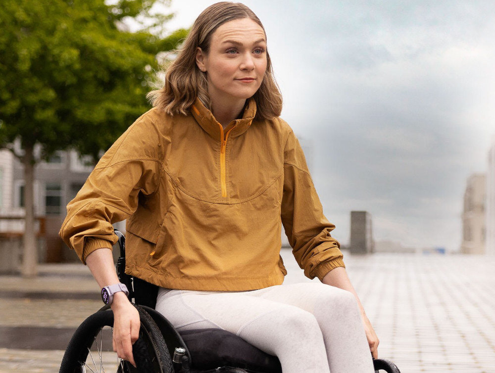 Zegarek sportowy GARMIN Vivoactive 5 ekran bateria czujniki zdrowie sport pasek ładowanie pojemność rozdzielczość łączność sterowanie krew puls rozmowy smartfon aplikacja