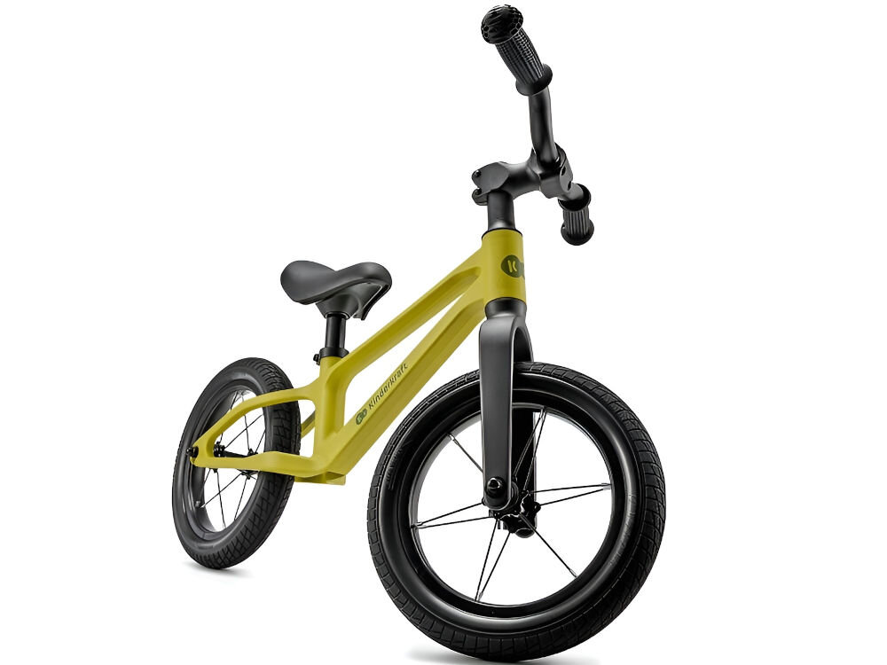 Rowerek biegowy KINDERKRAFT Eter Limonkowy rower w kolorze limonkowym stoi bokiem czarne koła gumowe uchwyty czarne siedzisko białe tło zgodnie z wymogami europejskiej normy bezpieczeństwa EN 71-1+A1:2018 kompleksowe testy solidne wykonanie bezpieczne użytkowanie trwałość zastosowanych materiałów komfort ochrona dzieci troska o bezpieczeństwo