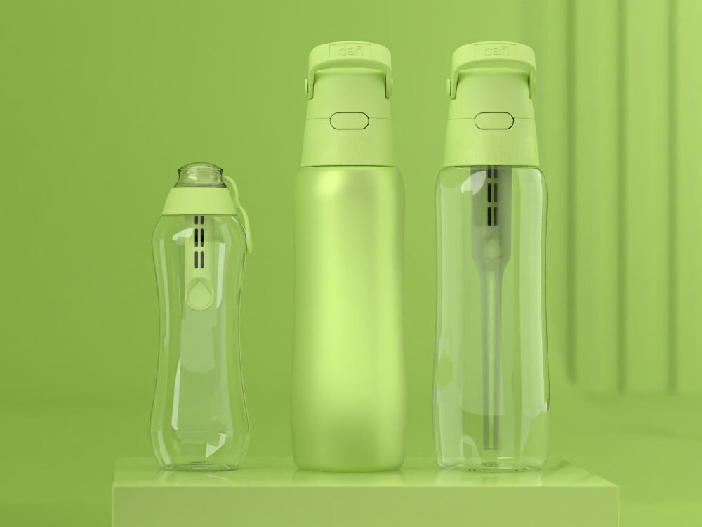 Butelka filtrująca DAFI Solid Barwiona Doda 700 ml Pistacjowy trzy wersje butelki na pasującym kolorystycznie tle