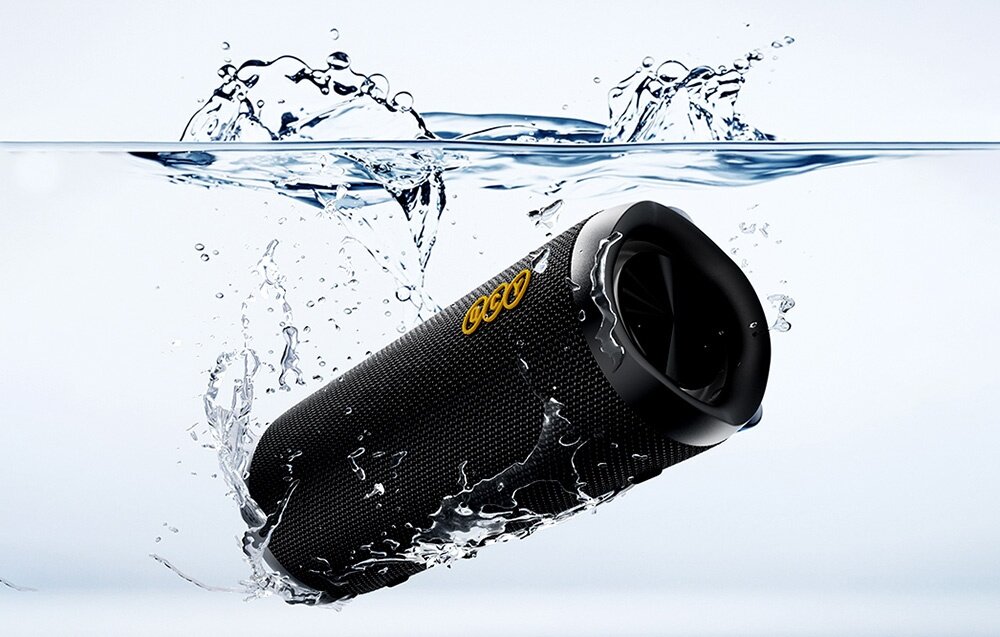 Głośnik mobilny QCY SP7 IPX7 wodoodporny głośnik na plażę i basen, głośnik zanurzony w wodzie