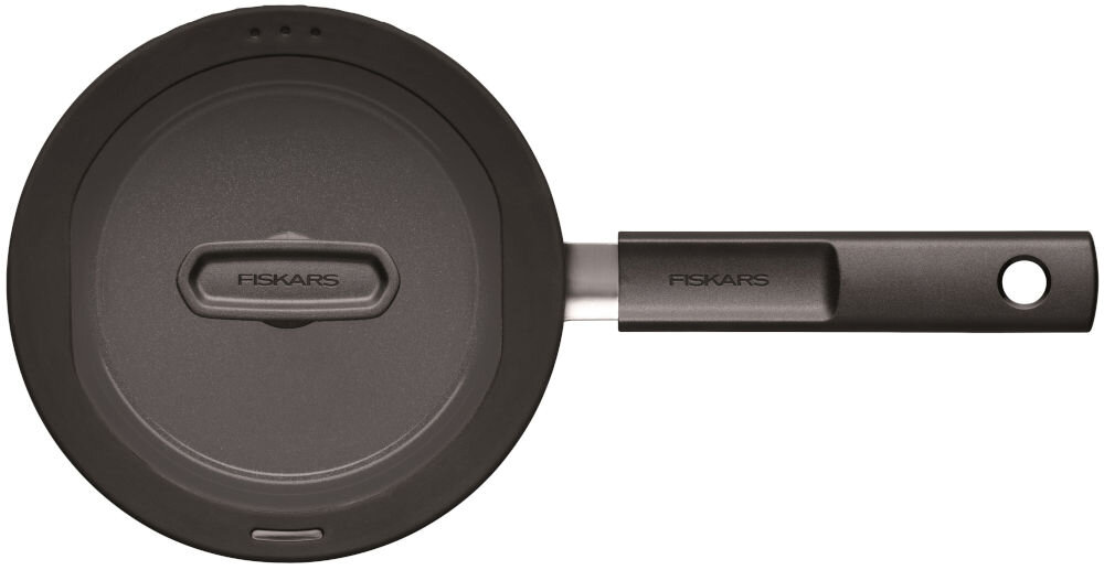 Rondel FISKARS Hard Face 21 cm białe tło zdjęcie od góry czarny rondel pokrywka uchwyt pokrywka wykonana z hartowanego szkła odporność na wysokie temperatury dwa rodzaje otworów wygodne odcedzanie transparentna konstrukcja monitorowanie procesu gotowania