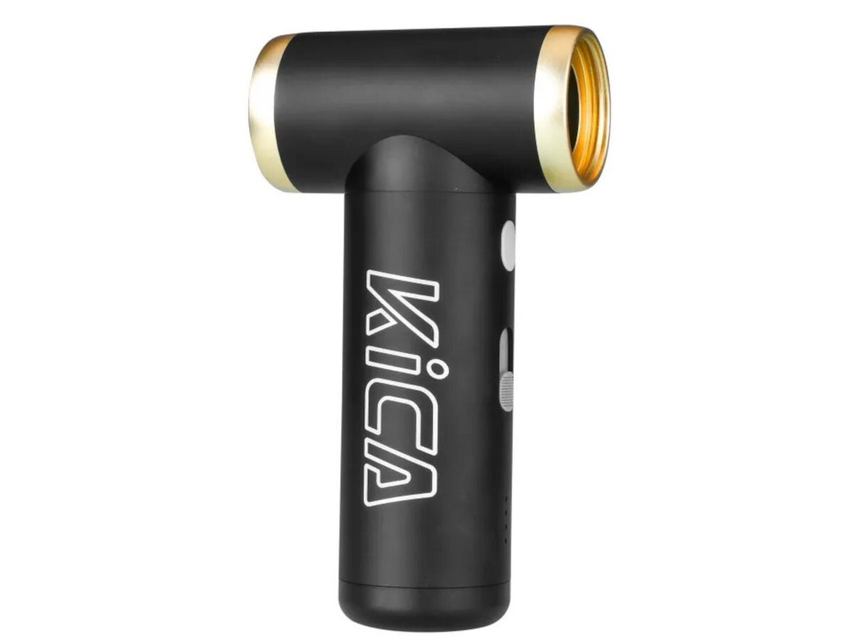 Dmuchawa wielofunkcyjna KiCA Jetfan 2S Kit Czarny, turbodoładowania, prędkość, powietrze, pył, resztki, na białym tle dmuchawa frontem prawo skos