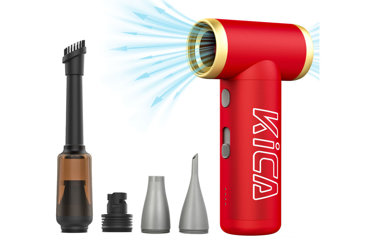 Dmuchawa wielofunkcyjna KiCA Jetfan 2S Kit Czerwona, pompowanie, materace, okrągłe, stożkowa, końcówki, osoba trzyma w dłoni dmuchawę z końcówką wąską