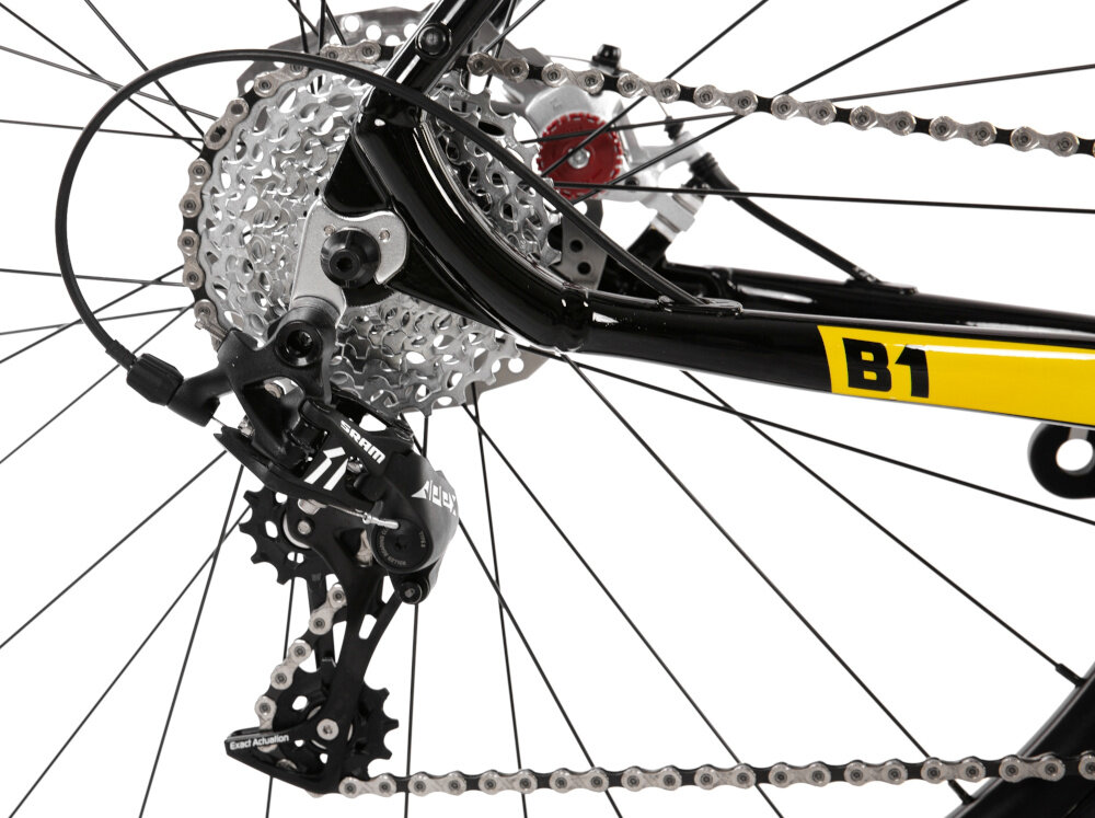 Rower gravel ROMET Boreas 1 U22 28 cali Czarno-żółty zbliżenie na przerzutkę manetki marki SRAM typu Apex 10 biegów tylna przerzutka marki SRAM model Apex 10 speed duża wytrzymałość sprawne działanie zmiana biegów jest płynna i bezproblemowa