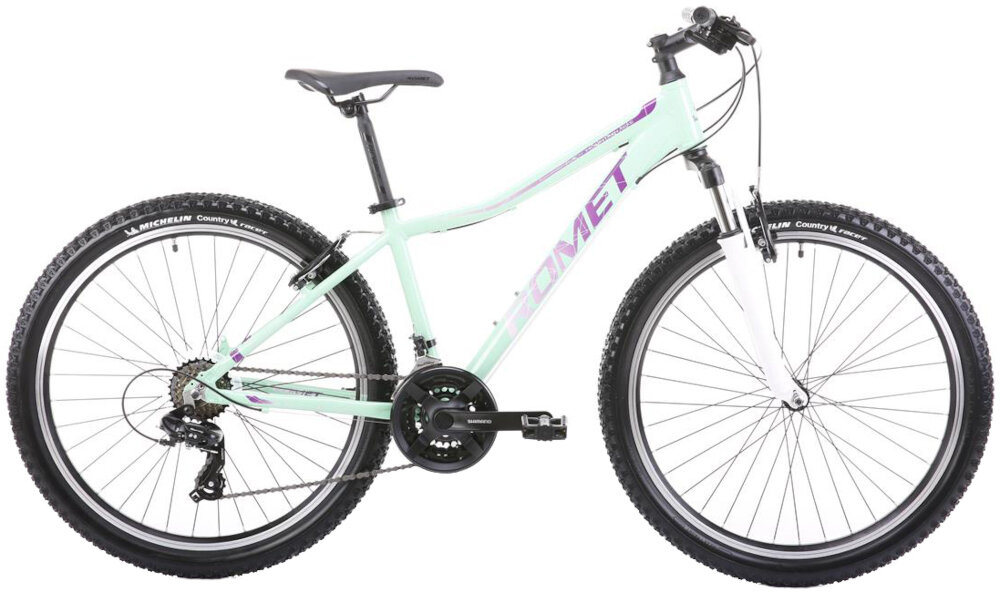 Rower górski MTB ROMET Jolene 6.1 D19 26 cali damski Zielono-fioletowy rower na białym tle widoczny z boku góral pojazd dla sportowców do jazdy wyczynowej uniwersalny dla amatorów zwrotny łatwo wchodzi w zakręty do jazdy w mieście za miastem w lesie na górskim szlaku w błocie nie za głębokim piachu