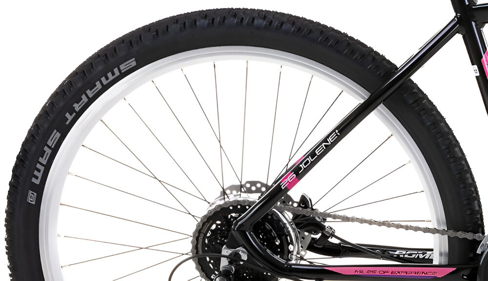 Rower górski MTB ROMET Jolene 6.3 JA D17 26 cali damski Czarno-różowy zbliżenie na oponę rozmiar koła 26 cali łatwe pokonywanie przeszkód duży kontakt koła z podłożem szerokie opony MICHELIN dobra przyczepność dwukomorowe aluminiowe obręcze zachowanie regularnego kształtu kół stabilne trzymanie opony bezpieczna i komfortowa jazda regularne sprawdzanie ciśnienia powietrza wartość na bocznej części opony