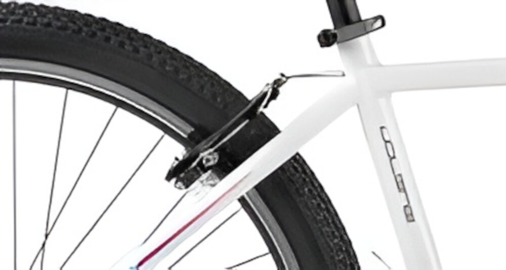 Rower górski MTB ROMET Jolene 7.0 JB D19 27.5 cali damski Biały zbliżenie na tylny hamulec podstawa bezpieczeństwa hamulce V-Brake lekkie duża siła hamowania hamulce z przodu i z tyłu podwójny pakiet bezpieczeństwa