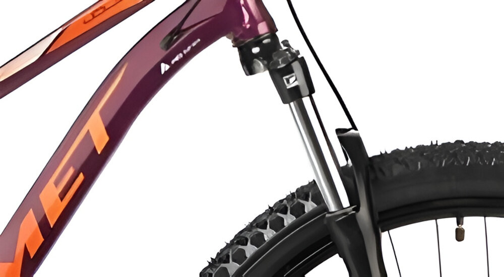 Rower górski MTB ROMET Jolene 7.2 JB D19 27.5 cala damski Purpurowo-pomarańczowy zbliżenie na amortyzator rower typu hardtail przedni amortyzator SUNTOUR typu XCE ze skokiem 100 mm ułatwia najeżdżanie na przeszkody niweluje wstrząsy niska masa roweru duża sztywność regulacja za pomocą sprężyny obsługa poprzez manetkę