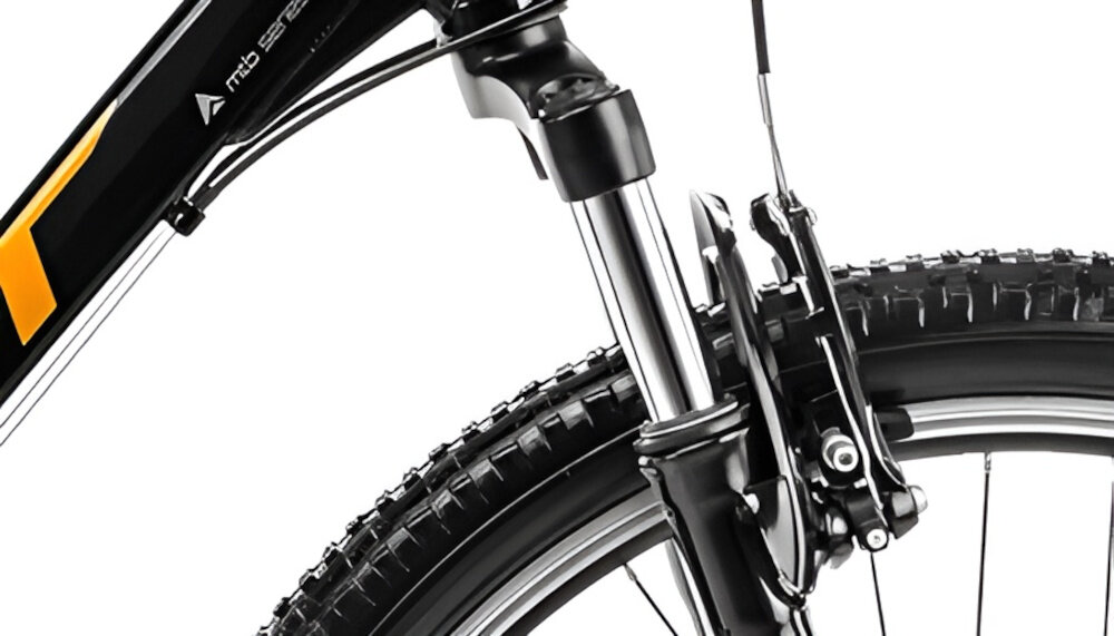 Rower górski MTB ROMET Rambler R6.0 M17 26 cali Czarno-pomarańczowo-czerwony zbliżenie na amortyzator rower typu hardtail przedni amortyzowany widelec marki ROMET ułatwia najeżdżanie na przeszkody niweluje wstrząsy niska masa roweru duża sztywność regulacja za pomocą sprężyny obsługa poprzez manetkę