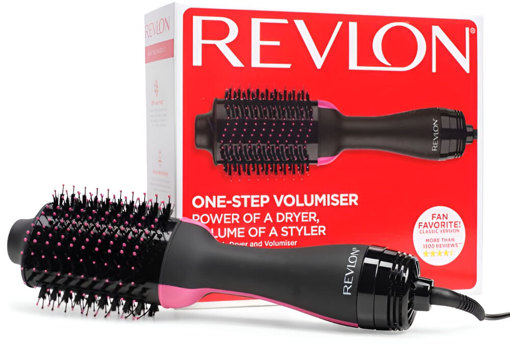 Na obrazie widoczna jest suszarko-lokówka z czarną rączką i różowymi elementami, obok opakowania z dużym napisem \'REVLON\'. Na opakowaniu znajduje się również tekst \'ONE-STEP VOLUMISER POWER OF A DRYER, VOLUME OF A STYLER\'.
