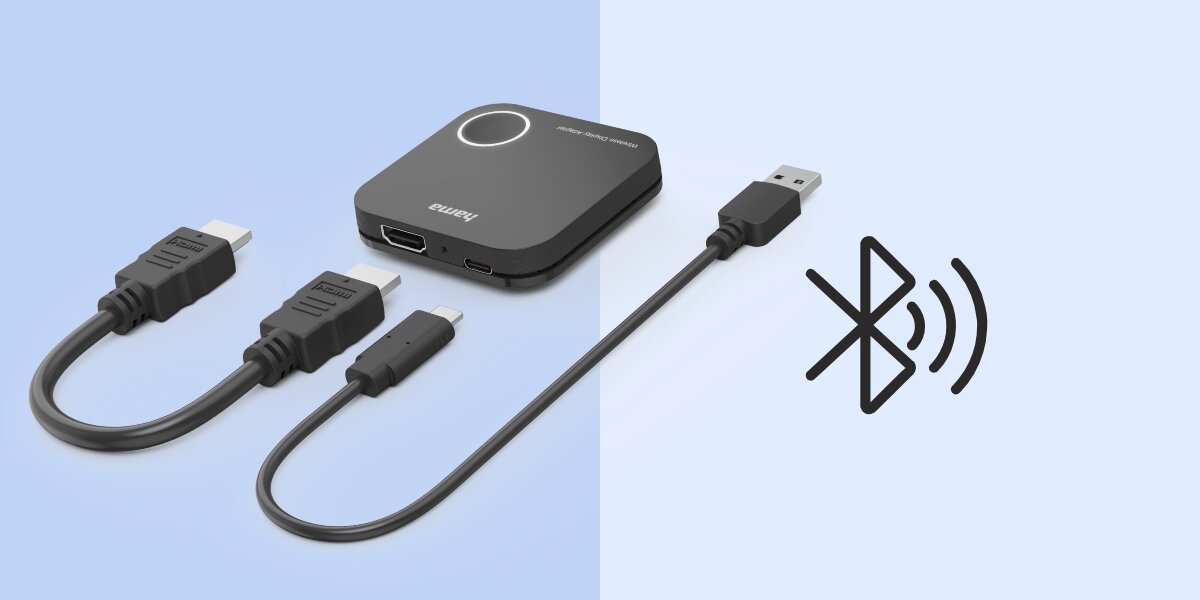 Na obrazie znajduje się czarny transmiter HDMI z logo \'Hama\', dwa kable HDMI oraz kabel USB. Obok widoczny jest symbol Bluetooth na jasnym tle.