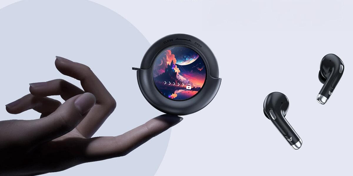 WEOFLY LifeFits 10 zaawansowanych funkcji dostęp do powiadomień, zmianę ustawień dźwięku i zarządzanie rozmowami etui z dotykowym ekranem - słuchawki na jasnym tle