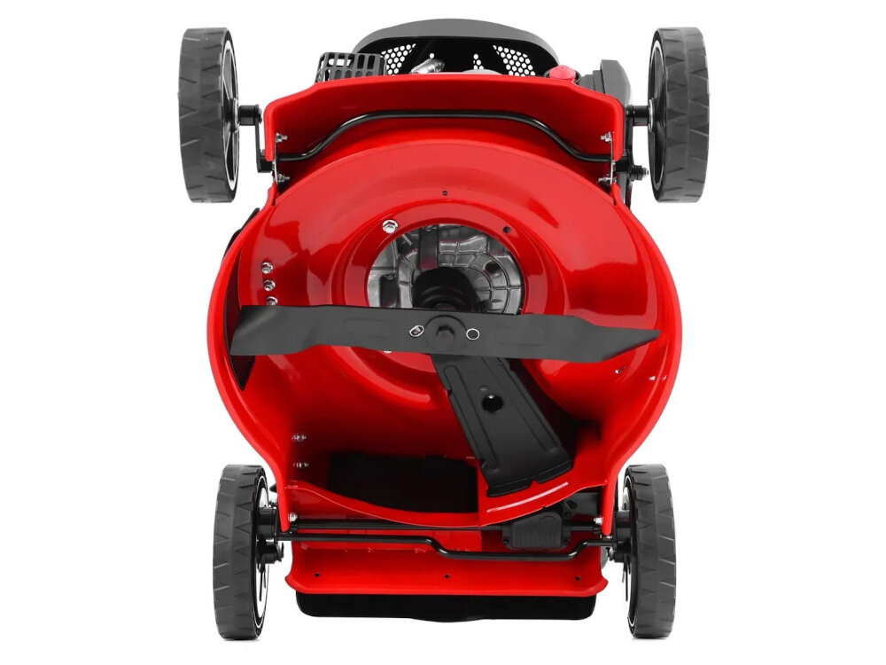 Kosiarka spalinowa HECHT 546SCW zbliżenie na noże widok od dołu noże z wysokiej jakości stali wyprofilowane noże kształtowane krawędzie tnące szerokość koszenia do 46 cm