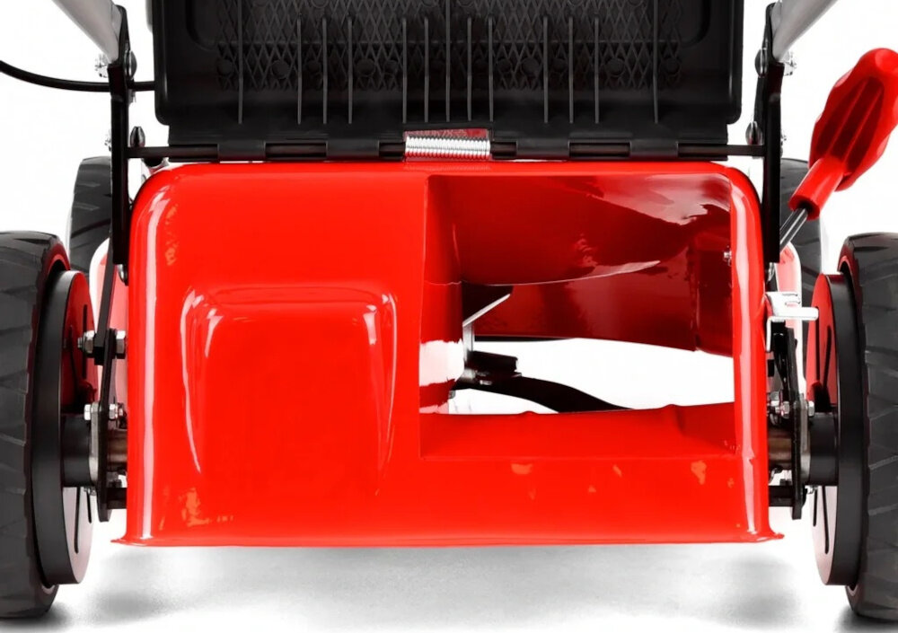 Kosiarka spalinowa HECHT 541SW kosiarka na białym tle widoczna od tyłu wytrzymała obudowa wykonana z metalu waga 23,5 kg trwałość i odporność na uszkodzenia mechaniczne metalowa konstrukcja oferuje większą stabilność i dłuższą żywotność urządzenia