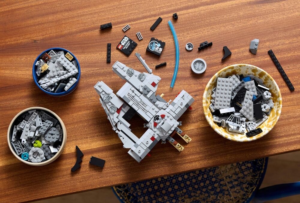 LEGO 75375 Star Wars Sokół Millennium klocki elementy zabawa łączenie figurki akcesoria figurka zestaw