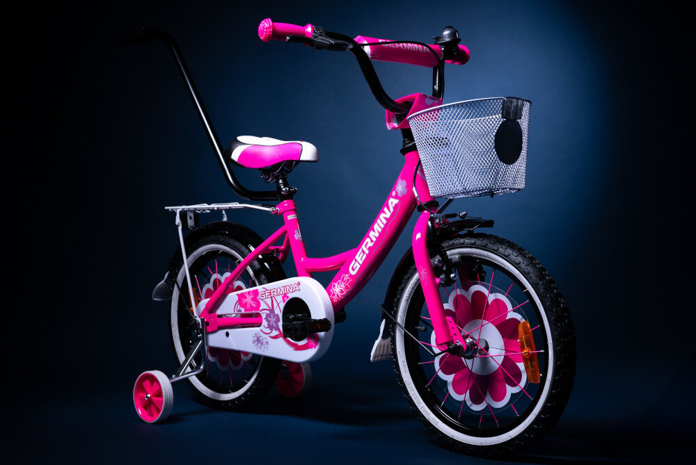 Rower dziecięcy GERMINA BMX 16 cali dla dziewczynki Czarno-różowy ciemne tło rower widoczny od przodu pod skosem dla dzieci w wieku od 4 do 6 lat trwałość wytrzymałość mocna konstrukcja