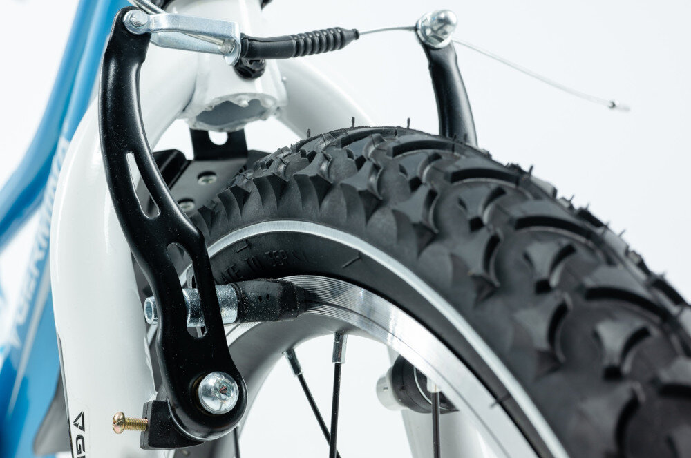 Rower dziecięcy GERMINA BMX 16 cali Niebieski zbliżenie na przedni hamulec podstawa bezpieczeństwa zestaw hamulców dopasowany do dynamicznego stylu jazdy przedni hamulec V-Brake tylny hamulec nożny Torpedo do codziennej jazdy rekreacyjnej i amatorskich przejażdżek pełna kontrola nad rowerem