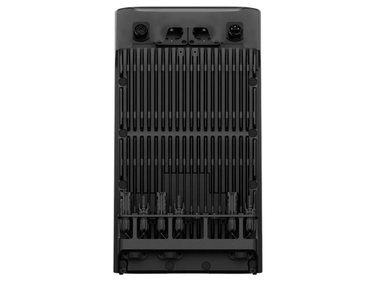 Magazyn energii ECOFLOW Stream Pro 800W, wejścia MPPT, trzy, panele, optymalizacja, Głęboki żebrowany panel chłodzący, widoczne wejścia na górze, czarny kolor obudowy.