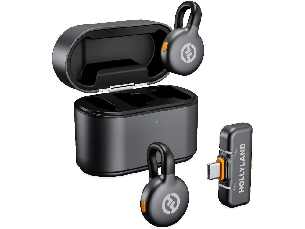 System bezprzewodowy HOLLYLAND Lark M2S USB-C Duo prezentacja etui i przed nim oraz w powietrzu zestawu na białym tle USB-C umożliwia cyfrowe przesyłanie dźwięku nagrania bez zakłóceń