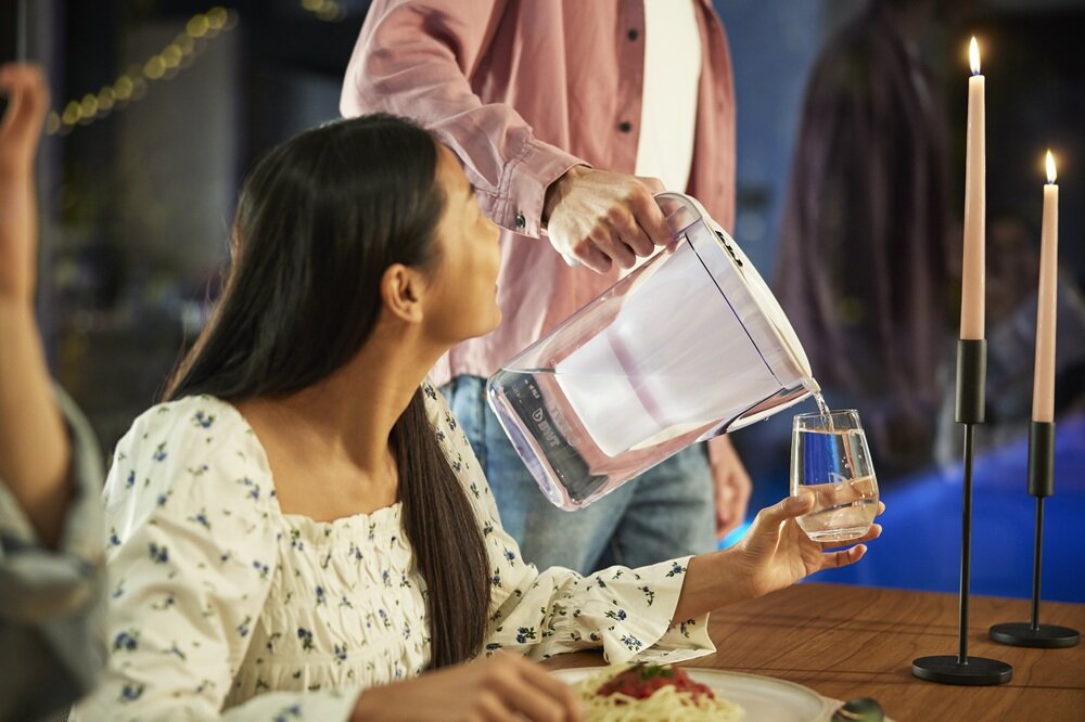Dzbanek filtrujący BWT Aqualizer Home +1 wkład MG2+ Niebieski ograniczenie odpadów plastikowych, mniejsza ilość jednorazowych butelek, korzystanie z lokalnej wody
