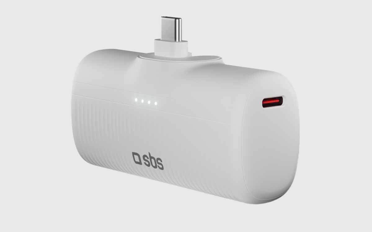 Powerbank SBS EcoPower 100 x 40 x 30 mm EcoPower 5000 mAh kieszeni, plecaku lub torebce (100 g) - powerbank od przodu na jasnym tle