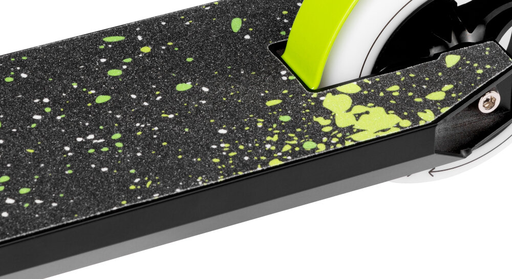 Hulajnoga wyczynowa LIONELO Whizz Czarno-zielony szeroki deck stabilna pozycja bezpieczna jazda anodyzowane aluminium wzmocnienie podestu duza odpornosc wytrzymalosc antyposlizgowa wykladzina