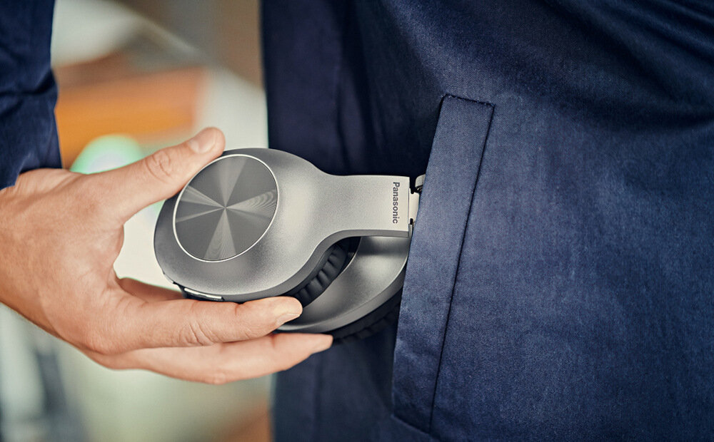 Słuchawki nauszne PANASONIC RB-HX220 wygoda bezprzewodowe uniwersalność zasięg dźwięk mocny bas brzmienie ergonomia konstrukcja akumulator