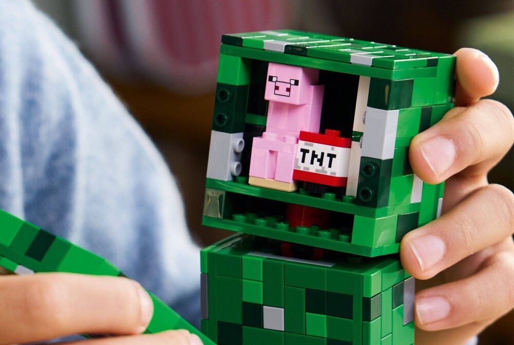LEGO 21276 Minecraft Creeper pierwsza wersja minifigurki Creepera